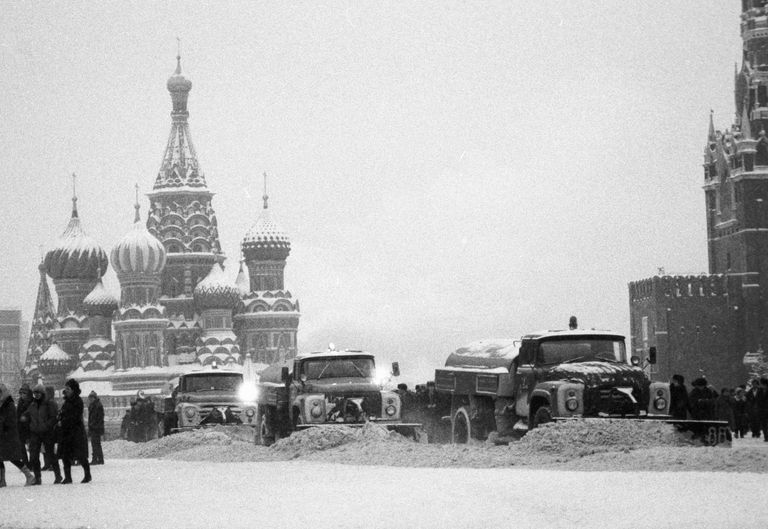 Уборка снега на Красной площади