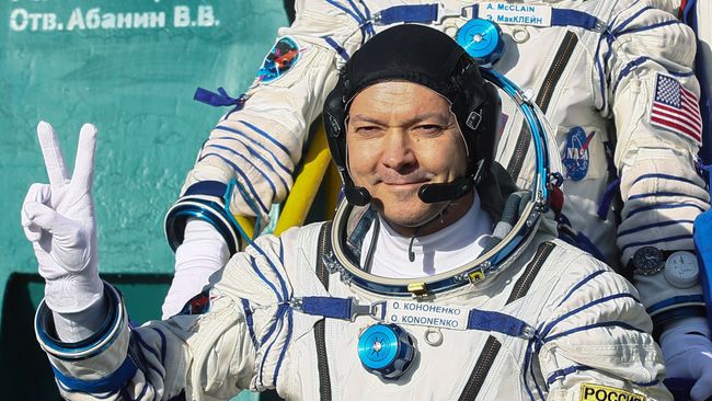 Член основного экипажа МКС-58/59 космонавт Роскосмоса Олег Кононенко