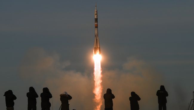 Старт ракеты-носителя Союз-ФГ с пилотируемым кораблем Союз МС-11. 3 декабря 2018