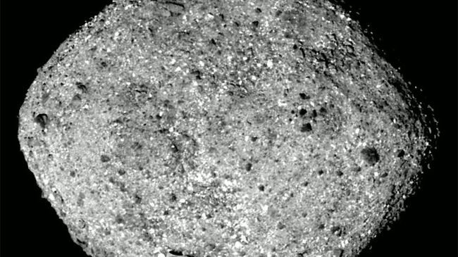 Астероид Бенну снятый космическим зондом НАСА OSIRIS-REx