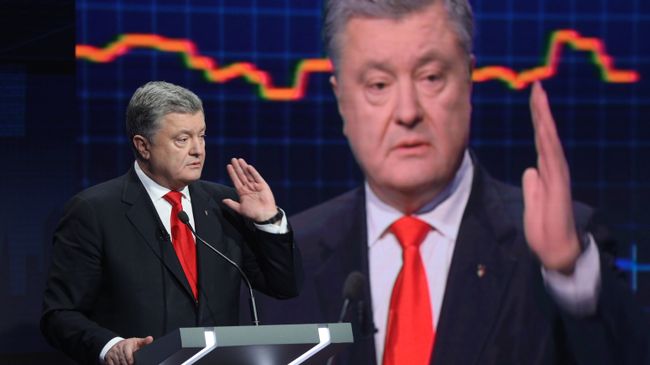 Президент Украины Петр Порошенко во время политического ток-шоу Свобода слова на телеканале ICTV Президент Украины Петр Порошенко во время политического ток-шоу Свобода слова на телеканале ICTV