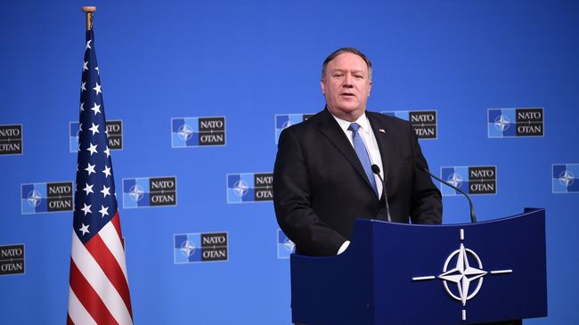 Госсекретарь США Майк Помпео на пресс-конференции в штаб-квартире НАТО в Брюсселе, Бельгия. 4 декабря 2018