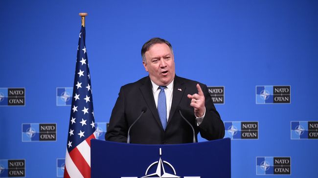 Госсекретарь США Майк Помпео на пресс-конференции в штаб-квартире НАТО в Брюсселе, Бельгия. 4 декабря 2018 Госсекретарь США Майк Помпео на пресс-конференции в штаб-квартире НАТО в Брюсселе, Бельгия. 4 декабря 2018