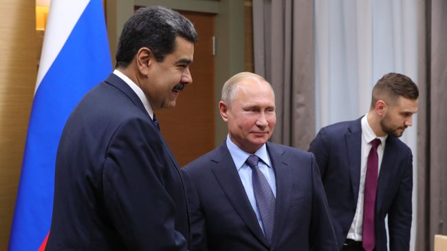 Президент РФ Владимир Путин и президент Венесуэлы Николас Мадуро во время встречи. 5 декабря 2018 Президент РФ Владимир Путин и президент Венесуэлы Николас Мадуро во время встречи. 5 декабря 2018
