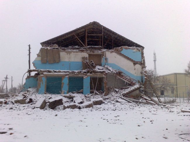 Здание обрушившейся средней школы в селе Беляевка разобрано