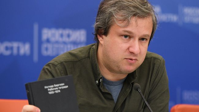 Антон Долин*