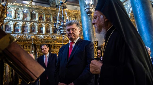 Президент Украины Петр Порошенко и Вселенский патриарх Варфоломей в Стамбуле Президент Украины Петр Порошенко и Вселенский патриарх Варфоломей в Стамбуле