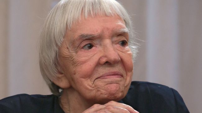 Глава Московской Хельсинкской группы Людмила Алексеева Глава Московской Хельсинкской группы Людмила Алексеева