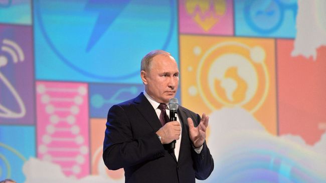 Президент РФ Владимир Путин принимает участие в открытом уроке Направление прорыва в Ярославле Президент РФ Владимир Путин принимает участие в открытом уроке Направление прорыва в Ярославле