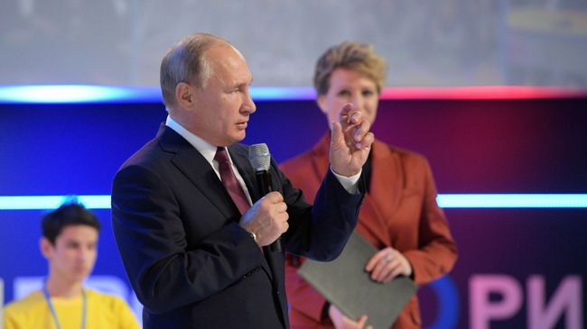 Президент РФ Владимир Путин принимает участие в открытом уроке Направление прорыва в Ярославле Президент РФ Владимир Путин принимает участие в открытом уроке Направление прорыва в Ярославле