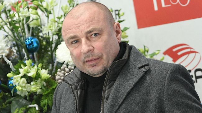 Тренер Александр Жулин Тренер Александр Жулин