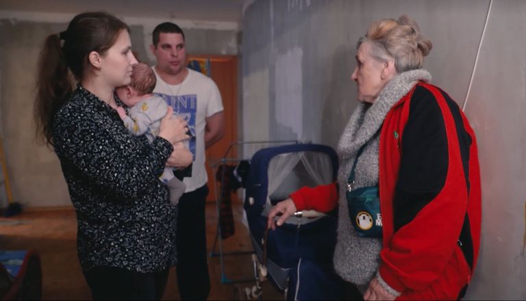 Галина Ивановна Яковлева у многодетной семьи Галина Ивановна Яковлева у многодетной семьи