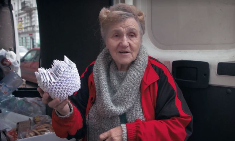 Галина Ивановна Яковлева c оригами Галина Ивановна Яковлева c оригами