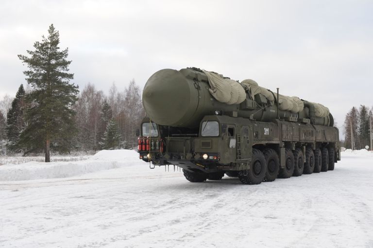 Подвижный грунтовый ракетный комплекс Ярс