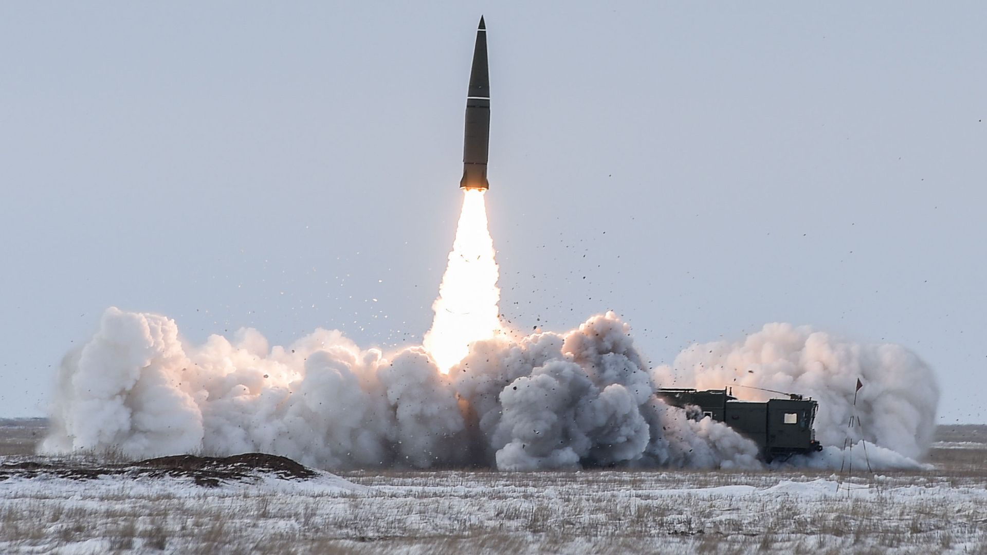 Пуск баллистической ракеты оперативно-тактического ракетного комплекса Искандер-М Пуск баллистической ракеты оперативно-тактического ракетного комплекса Искандер-М - РИА Новости, 1920, 23.12.2024