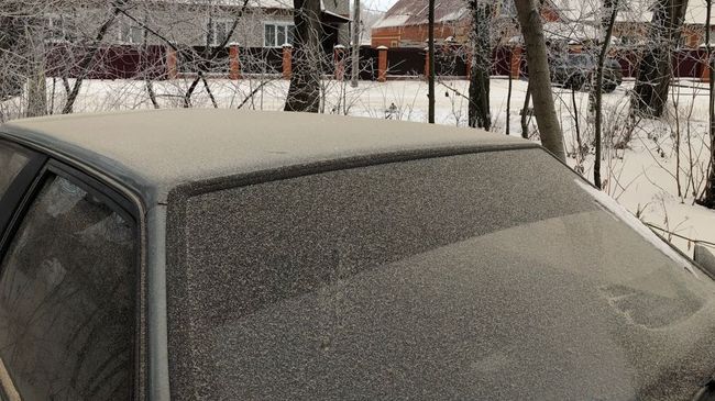 Снег покрылся слоем серой пыли в поселке Комсомольский Чамзинского района, Мордовия Снег покрылся слоем серой пыли в поселке Комсомольский Чамзинского района, Мордовия