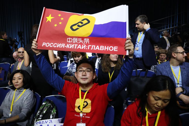 Журналисты в Центре международной торговли на Красной Пресне перед началом ежегодной большой пресс-конференции президента РФ Владимира Путина Журналисты в Центре международной торговли на Красной Пресне перед началом ежегодной большой пресс-конференции президента РФ Владимира Путина