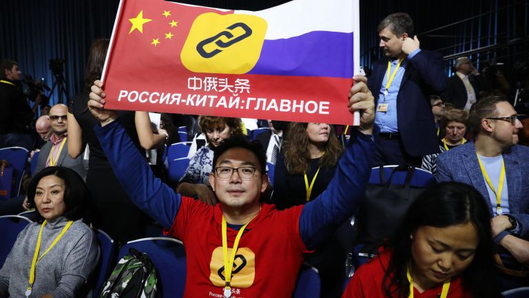 Журналисты в Центре международной торговли на Красной Пресне перед началом ежегодной большой пресс-конференции президента РФ Владимира Путина Журналисты в Центре международной торговли на Красной Пресне перед началом ежегодной большой пресс-конференции президента РФ Владимира Путина