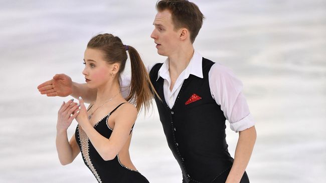 Лина Кудрявцева и Илья Спиридонов Лина Кудрявцева и Илья Спиридонов