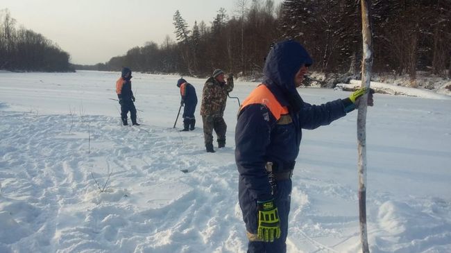 Поиск пропавшего мужчины на реке Гур около села Кенай в Хабаровском крае. 25 декабря 2018 Поиск пропавшего мужчины на реке Гур около села Кенай в Хабаровском крае. 25 декабря 2018