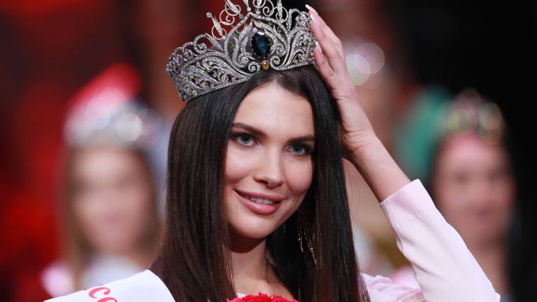 Победительница конкурса красоты Мисс Москва 2018 Алеся Семеренко в концертном зале Vegas City Hall Победительница конкурса красоты Мисс Москва 2018 Алеся Семеренко в концертном зале Vegas City Hall