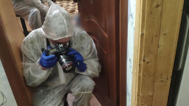 Следственно-оперативная группа на месте убийства женщины и детей в Заволжском районе города Ульяновска