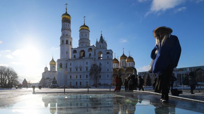 Соборная площадь Московского Кремля Соборная площадь Московского Кремля