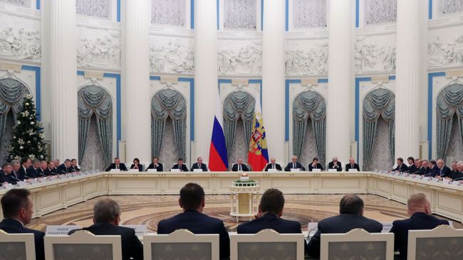 Президент РФ Владимир Путин во время встречи с представителями российских деловых кругов. 26 декабря 2018 Президент РФ Владимир Путин во время встречи с представителями российских деловых кругов. 26 декабря 2018