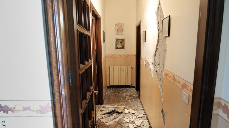 Последствия землетрясения в Италии Последствия землетрясения в Италии
