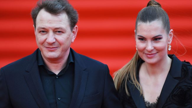 Актер Марат Башаров и Елизавета Шевыркова Актер Марат Башаров и Елизавета Шевыркова