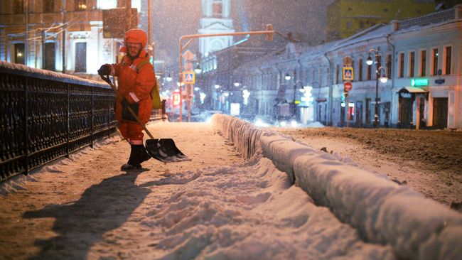 Уборка снега в Москве