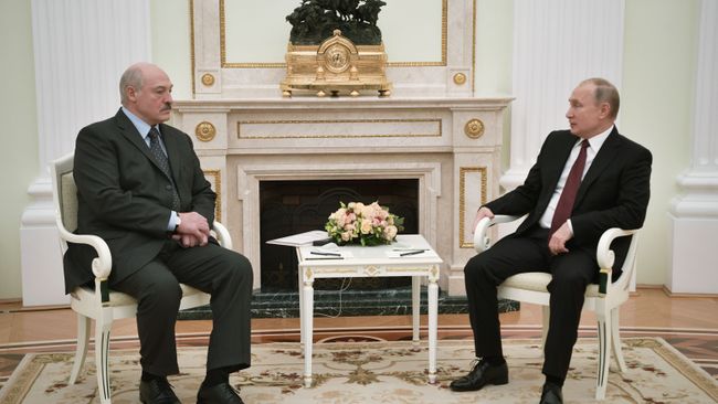 Президент РФ Владимир Путин и президент Белоруссии Александр Лукашенко во время встречи. 29 декабря 2018 Президент РФ Владимир Путин и президент Белоруссии Александр Лукашенко во время встречи. 29 декабря 2018