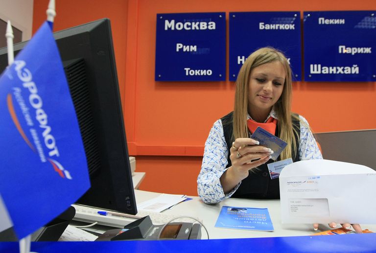 В офисе продаж авиабилетов компании Аэрофлот - Российские авиалинии