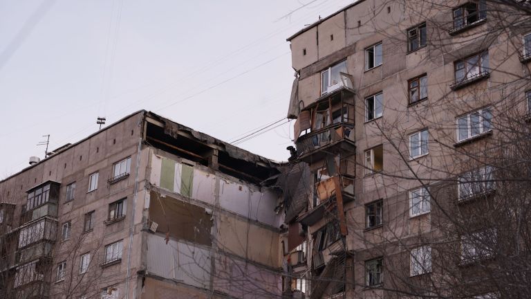 На месте обрушения одного из подъездов жилого дома в Магнитогорске. 31 декабря 2018 На месте обрушения одного из подъездов жилого дома в Магнитогорске. 31 декабря 2018