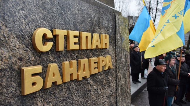 Участники марша националистов, приуроченного к 110-й годовщине со дня рождения Степана Бандеры, во Львове. 1 января 2019 Участники марша националистов, приуроченного к 110-й годовщине со дня рождения Степана Бандеры, во Львове. 1 января 2019