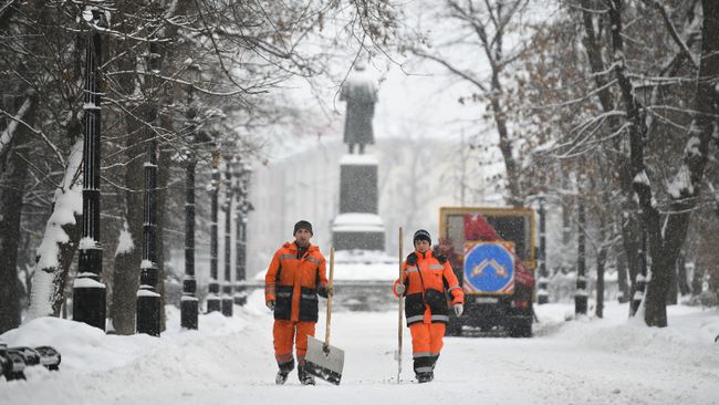 Уборка снега в Москве