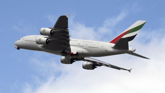 Самолет авиакомпании Emirates Самолет авиакомпании Emirates