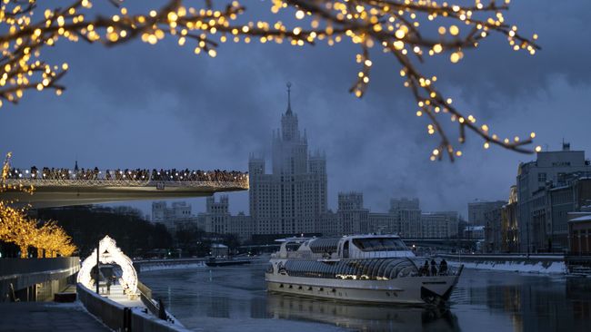 Парящий мост в парке Зарядье Парящий мост в парке Зарядье