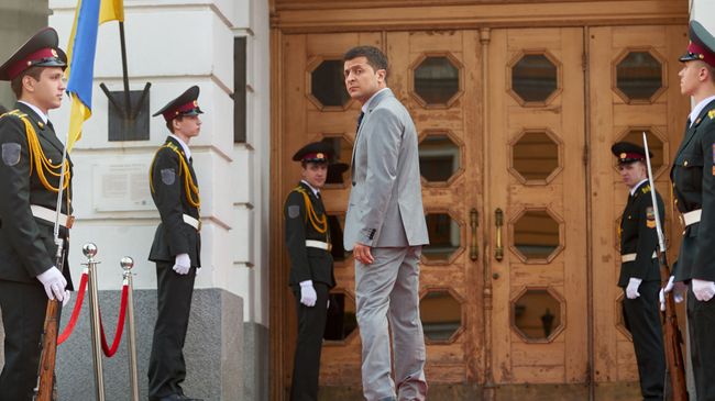 Владимир Зеленский в фильме Слуга народа Владимир Зеленский в фильме Слуга народа