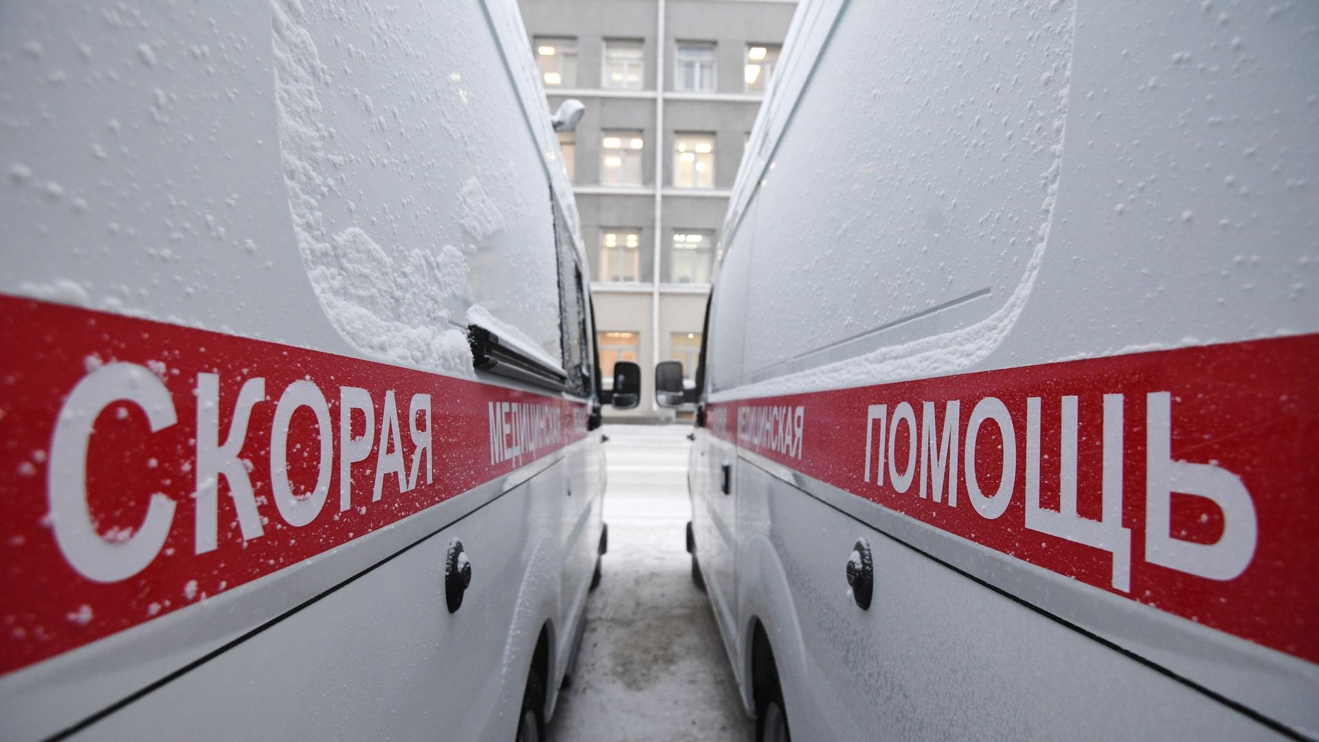 Автомобили скорой помощи Автомобили скорой помощи - РИА Новости, 1920, 03.01.2022