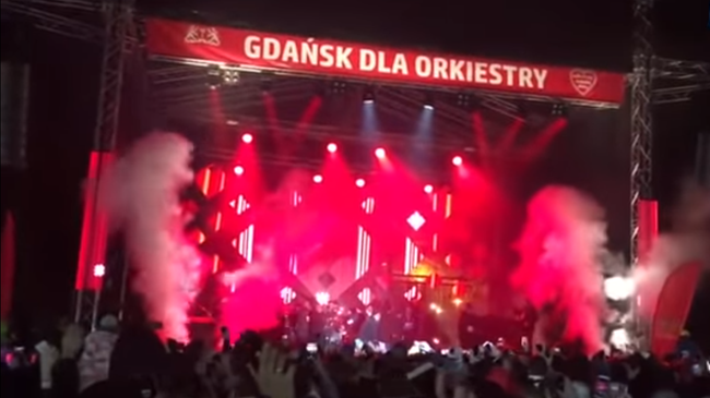 Нападение на мэра польского Гданьска попало на видео Нападение на мэра польского Гданьска попало на видео