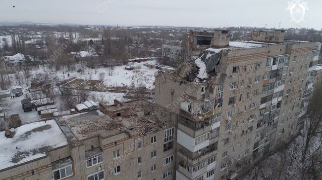 Девятиэтажный жилой дом №16 на улице Хабарова в городе Шахты, пострадавший из-за взрыва бытового газа Девятиэтажный жилой дом №16 на улице Хабарова в городе Шахты, пострадавший из-за взрыва бытового газа