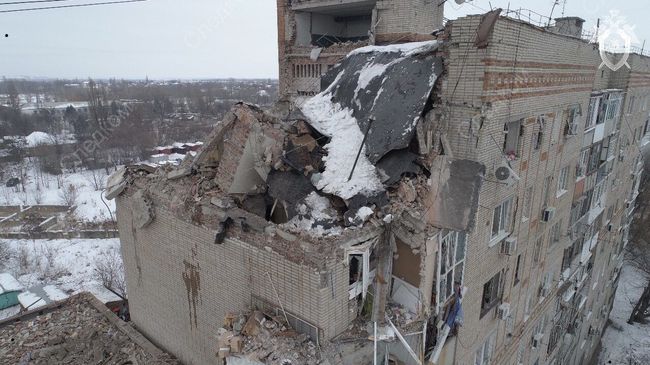 Девятиэтажный жилой дом №16 на улице Хабарова в городе Шахты, пострадавший из-за взрыва бытового газа Девятиэтажный жилой дом №16 на улице Хабарова в городе Шахты, пострадавший из-за взрыва бытового газа