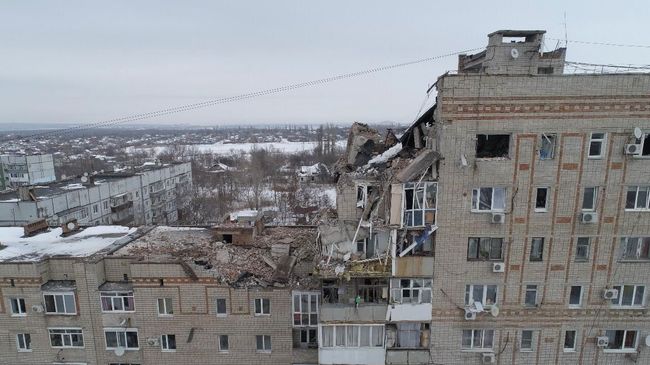 Девятиэтажный жилой дом №16 на улице Хабарова в городе Шахты, пострадавший из-за взрыва бытового газа Девятиэтажный жилой дом №16 на улице Хабарова в городе Шахты, пострадавший из-за взрыва бытового газа