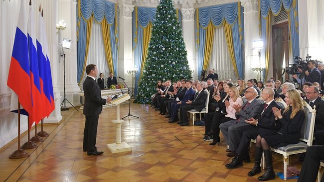 Премьер-министр РФ Дмитрий Медведев вручает премии правительства РФ 2018 года в области средств массовой информации. 14 января 2019 Премьер-министр РФ Дмитрий Медведев вручает премии правительства РФ 2018 года в области средств массовой информации. 14 января 2019