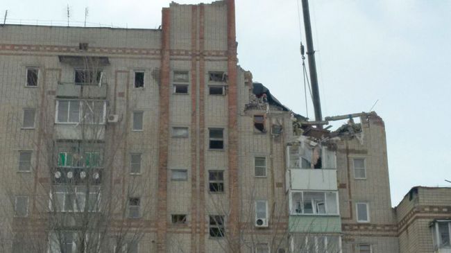 Разбор завалов на месте взрыва газа в жилом доме в Шахтах Разбор завалов на месте взрыва газа в жилом доме в Шахтах