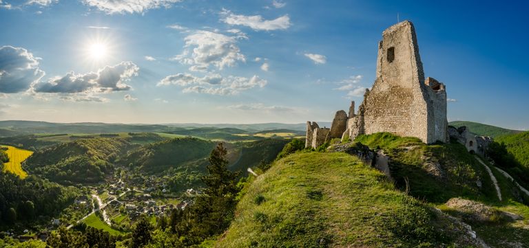 Чахтицкий замок, Словакия Чахтицкий замок, Словакия