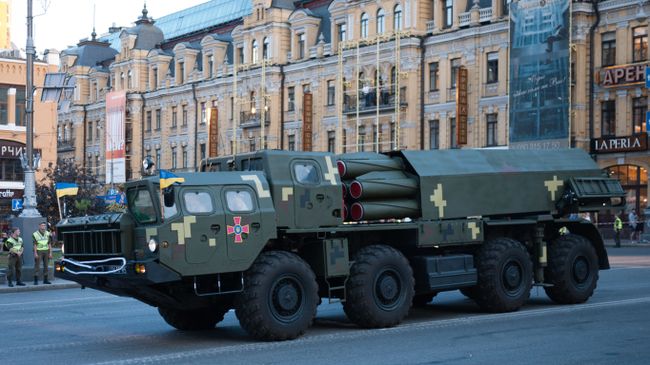 РСЗО Ольха на военном параде в Киеве РСЗО Ольха на военном параде в Киеве