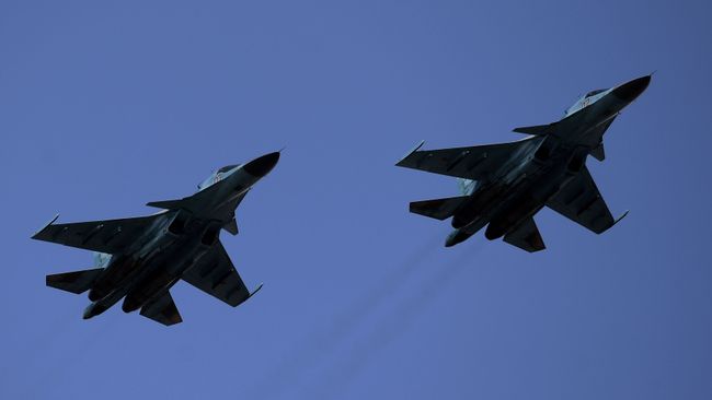 Истребители-бомбардировщики Су-34 Истребители-бомбардировщики Су-34