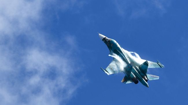 Истребитель-бомбардировщик Су-34 Истребитель-бомбардировщик Су-34